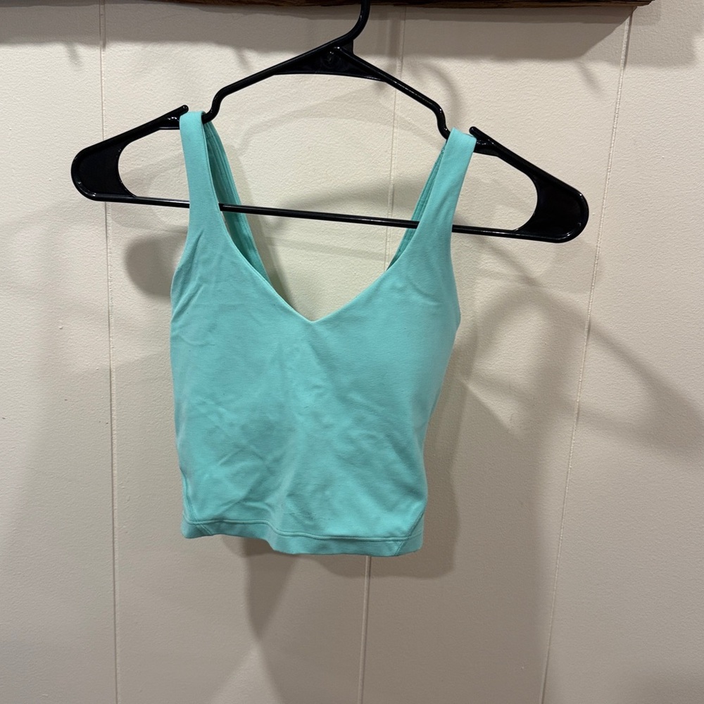 Lululemon mint green crop top - Picture 1 of 2